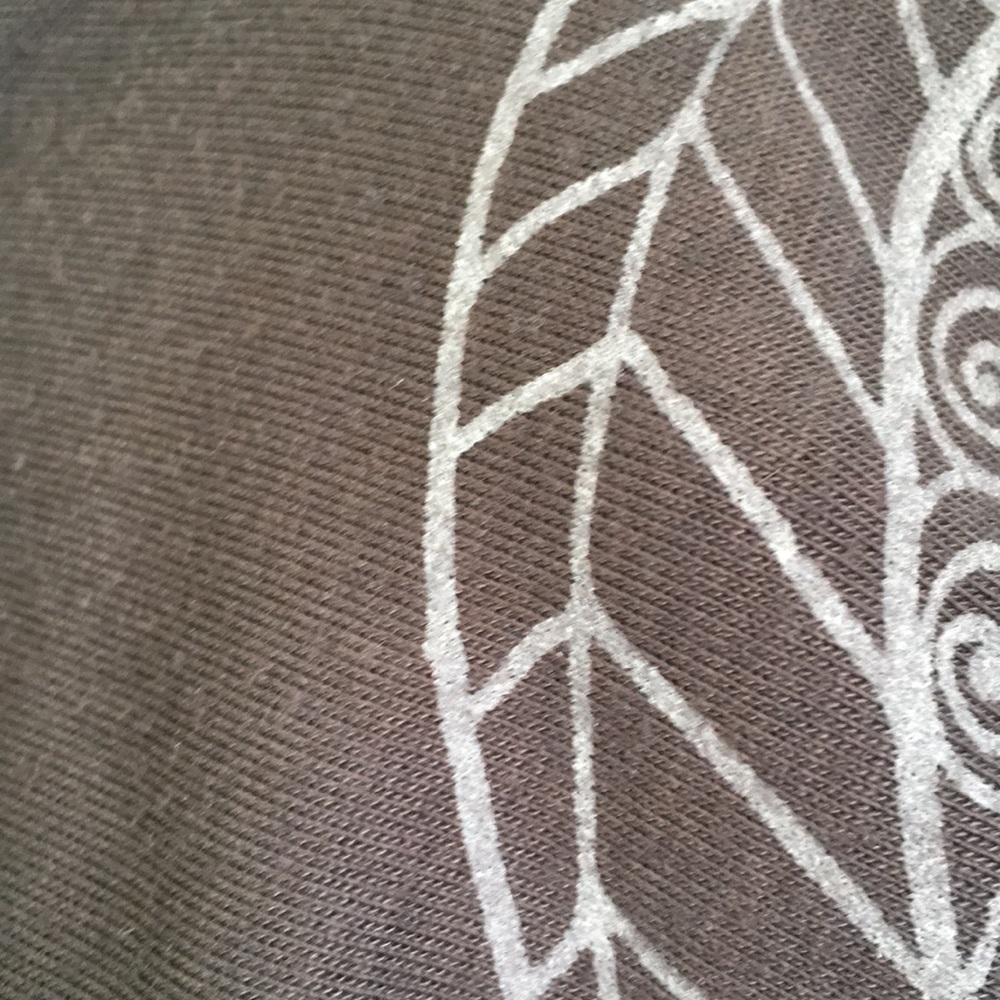 Elephant tee - Picture 2 of 2